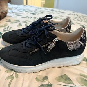 Ron White Sneakers - Made in Italy, size 41 EURO & US 10.5